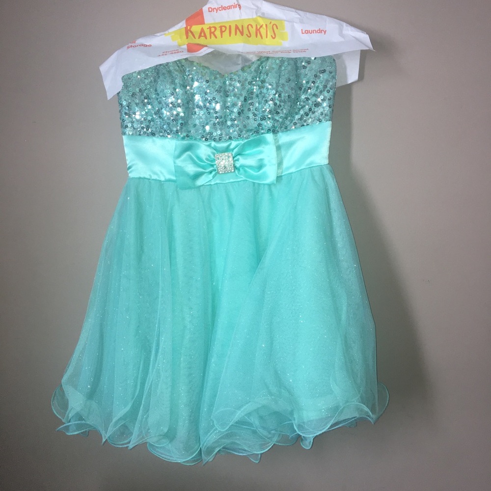 PROM DRESS